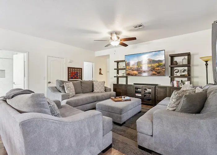 Campo Scottsdale - Pool - Hot Tub - Sleeps 12 Holiday home *