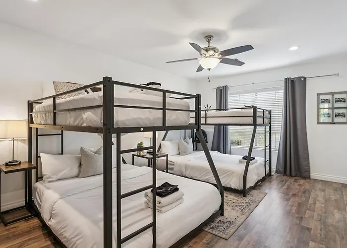 Campo Scottsdale - Pool - Hot Tub - Sleeps 12 Holiday home Phoenix