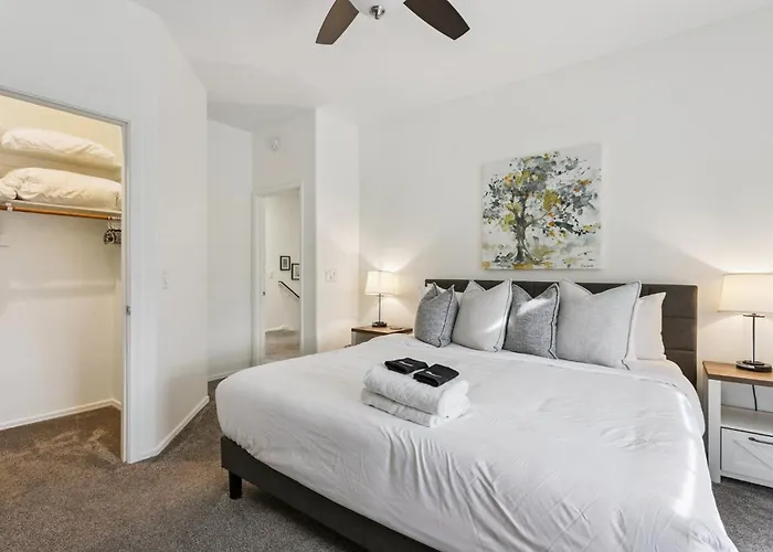 Campo Scottsdale - Pool - Hot Tub - Sleeps 12 Holiday home Phoenix
